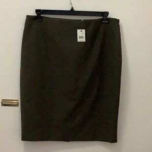 Size 16 Tahari textured dark olive green pencil skirt w side zipper - tags on